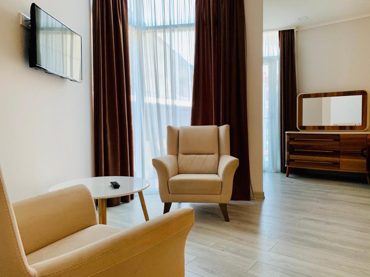 Hotel Tsereteli Palace Batumi Kültér fotó